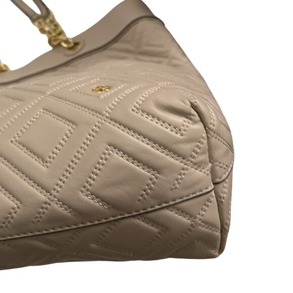 Tory Burch Fleming Quilted Large Soft Leather Tote Bag in Pale Pink Chain Straps - Picture 4 of 16